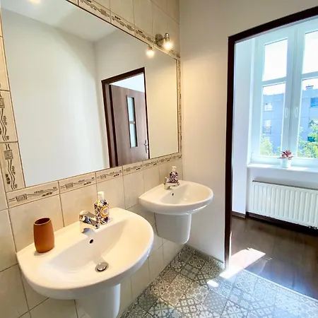 Old Town Apartment For Groups - River View - Five Bedrooms - Comfy Apartments Apartament Gdańsk