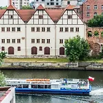 Lts Rent Comfortable River View & Art, Five Апартаменты *
