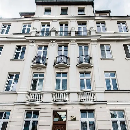 Old Town Apartment River View - Five Bedrooms *