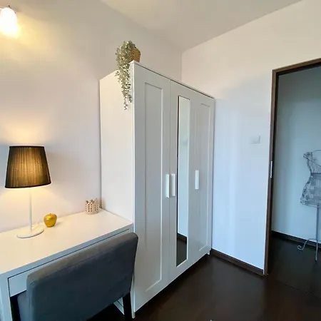 Lts Rent Comfortable River View & Art, Five Гданьск