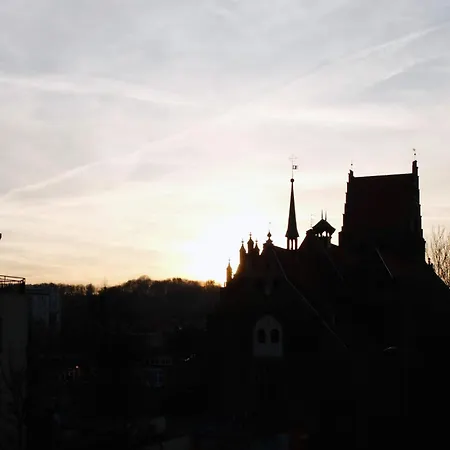 Old Town Apartment For Groups - River View - Five Bedrooms - Comfy Apartments * Gdańsk