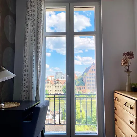 Old Town Apartment River View - Five Bedrooms Appartement Gdańsk