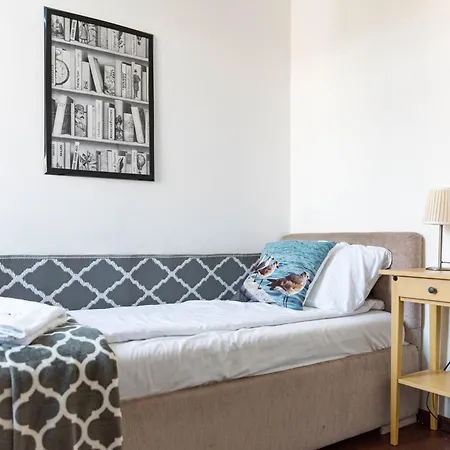 Old Town Apartment River View - Five Bedrooms Appartement *