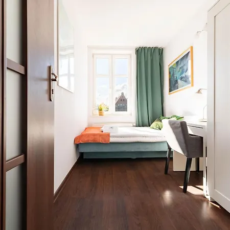 Old Town Apartment River View - Five Bedrooms Appartement